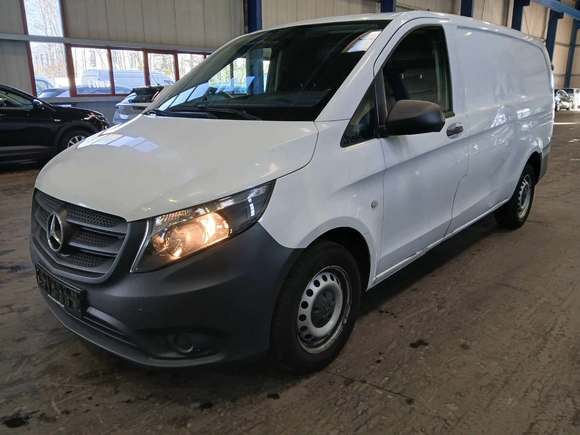 Вид спереди слева