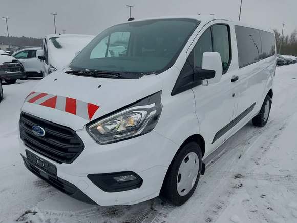 Вид спереди слева