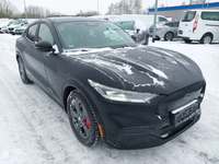 Вид спереди справа