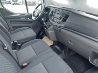 Вид на салон