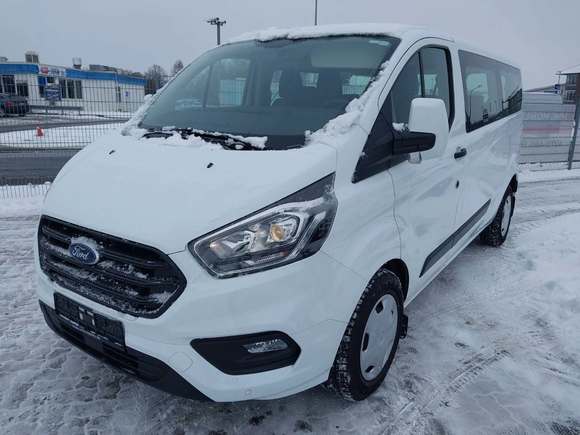 Вид спереди слева