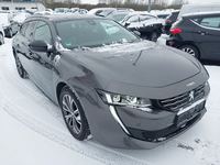 Вид спереди справа