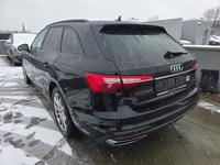 Pogled od pozadi levo