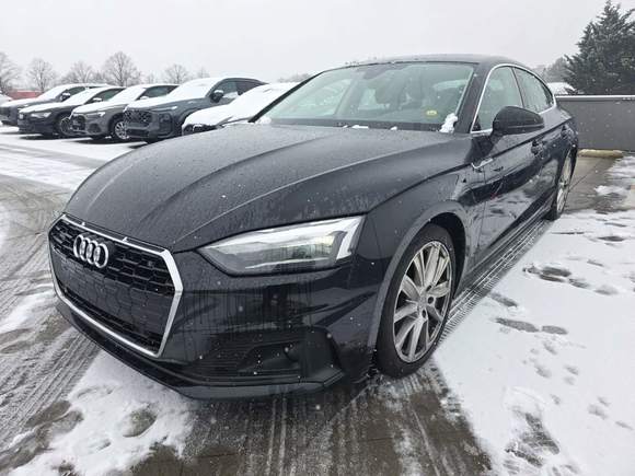 Pogled od napred levo