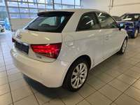 Pogled od pozadi desno