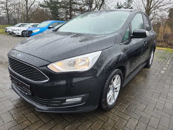 Pogled od napred levo