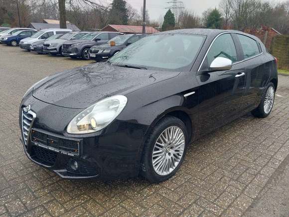 Pogled od napred levo