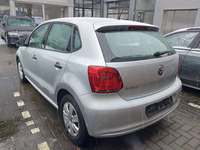 Pogled od pozadi levo