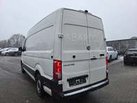 Pogled od pozadi levo