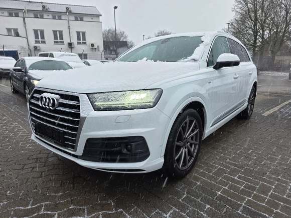 Pogled od napred levo