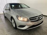 Pogled desno spredaj