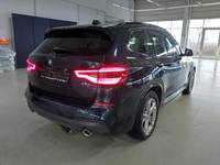 Pogled od pozadi desno