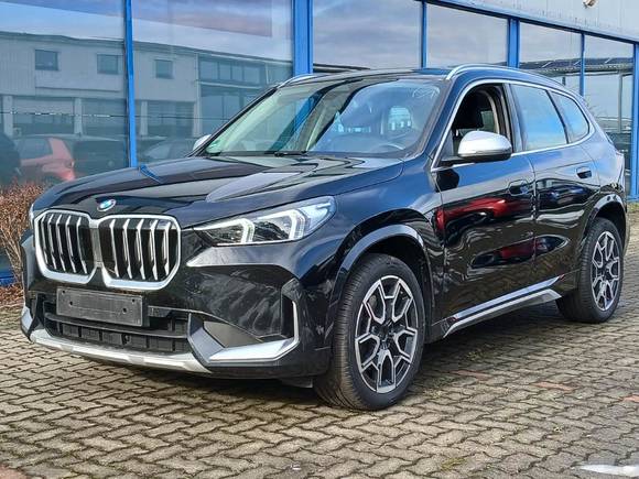 Вид спереди слева