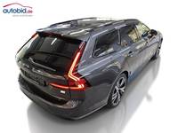 Pogled od pozadi desno