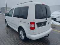 Вид сзади слева