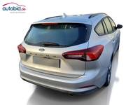 Pogled od pozadi desno