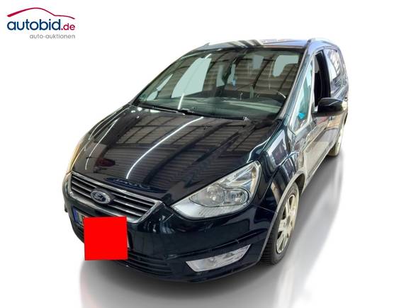 Pogled od napred levo