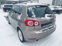 Вид сзади слева