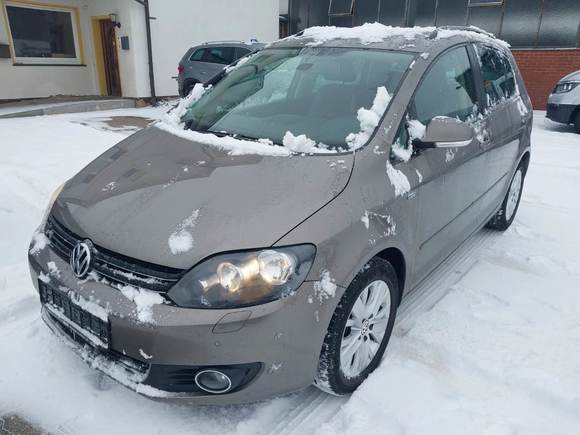 Вид спереди слева