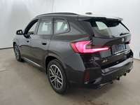 Vaade tagant vasakult