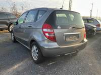 Vaade tagant vasakult