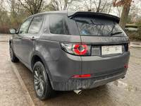 Vaade tagant vasakult