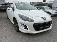 Pogled desno spredaj