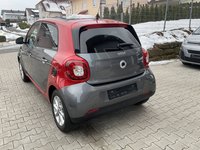 Vaade tagant vasakult