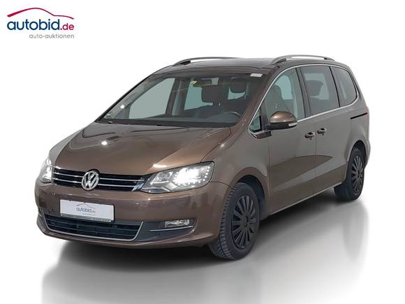 Skats no kreisās puses priekšā