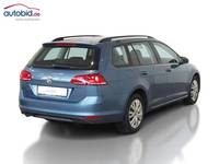 Skats no labās puses aizmugurē