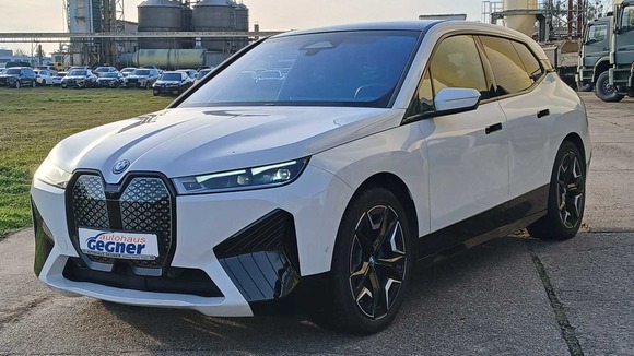 Náhled zpředu zleva