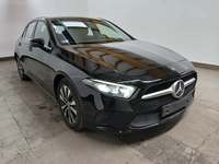 Pogled sprijeda desno