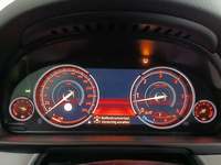 Pohled na přístrojovou desku