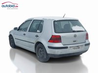 Vue de l’arrière gauche