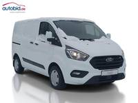 Skats no labās puses priekšā