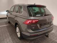 Вид сзади слева