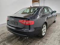 Aanzicht achter rechts