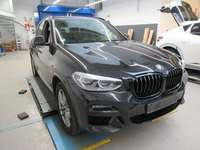 Pogled sprijeda desno