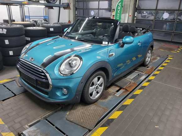 Pogled sprijeda lijevo