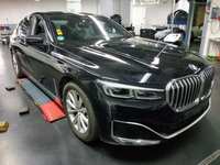 Pogled desno spredaj