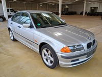 Pogled desno spredaj