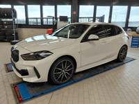 Pogled od napred levo