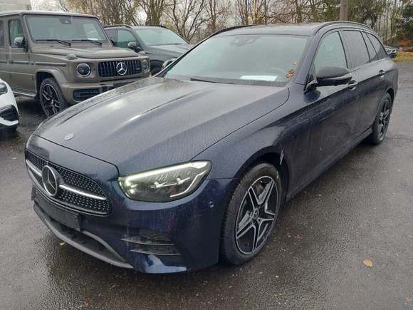 Pogled od napred levo