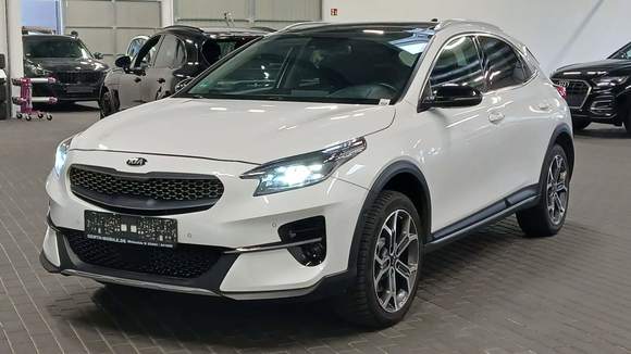 Pogled od napred levo