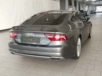 Aanzicht achter rechts