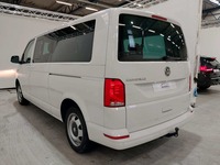 Pogled od pozadi levo