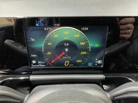 Pogled na kombinovani instrument