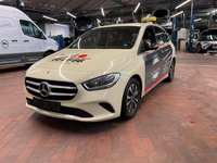 Pogled od napred levo