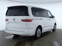 Pogled od pozadi desno