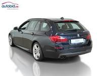 Skats no kreisās puses aizmugurē